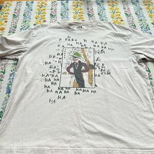 Uniqlo Men’s Size Large Joker Tshirt EUC